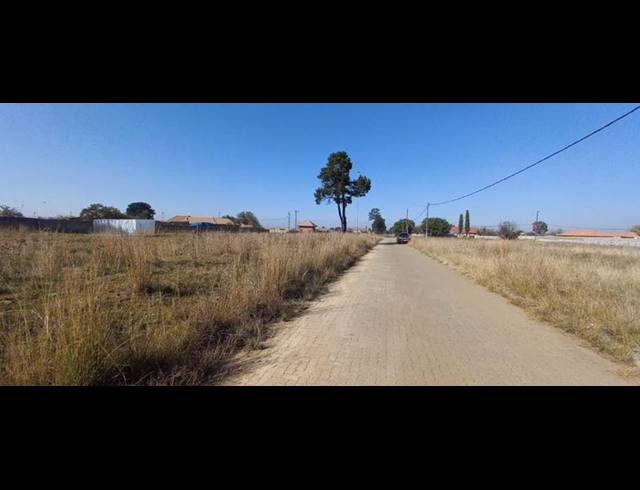 LAND FOR SALE IN HEIDELBERG